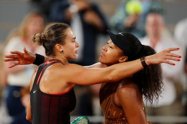 Aryna Sabalenka derrotó a Naomi Osaka en Roland Garros 2026.