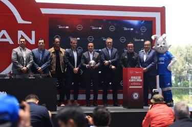 Cruz Azul recibió el reconocimiento al equipo del año.