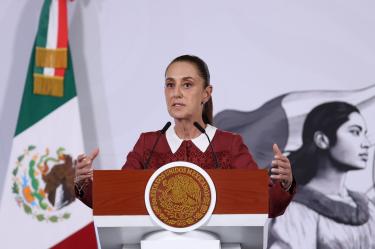 La presidencia comentó que pese a los incidentes ocurridos, el diálogo entre el gobierno federal y la CNTE continúa abierto.
