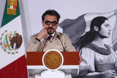 Robledo indicó que la cirugía robótica reduce la estancia hospitalaria de cuatro días a uno, la tasa de complicaciones y reintervenciones.