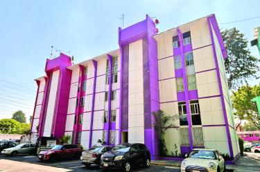 El Infonavit presentó su informe anual al Congreso de la Unión, vía la Comisión Permanente.Ciudad de MÈxico a 15 de Mayo del 2026La Ciudad de MÈxico se pinta de Morado, la jefa de Gobierno Clara Brugada ha implementado su propia visÛn de la Ciudad de MÈxico, esto dentro de la unidad Infonavit Iztacalco , alcaldÌa Iztacalco.Foto Mateo Reyes Arellano