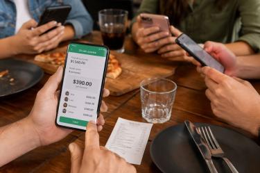 5 apps para dividir la cuenta con tus amigos sin hacer cuentas