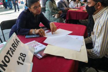 Para los testamentos no existe un precio fijo, ya que la mayoría de las veces depende de los honorarios del Notario y la complejidad del documento.