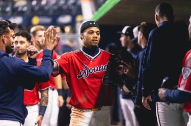 Adams jugó para Angels y Orioles en MLB