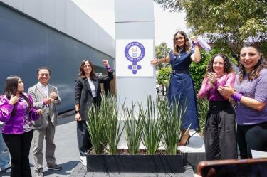 Ciudad de Mexico.04 junio 2026.KIA Campus CDMX.La alcaldesa Alessandra Rojo de la Vega llevo a cabo la instalacion del Punto Violeta numero 500. La acompanaron, Sehyun Park, CX, OW & DD Executive Advisor KIA Mexico, y Berenice Trevino, Sales Admin Senior Manager KIA Mexico.Foto: Eduardo Jimenez Fernandez / @LaloJimenezF22