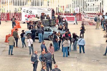 Integrantes de la CNTE, durante protesta en baja California.