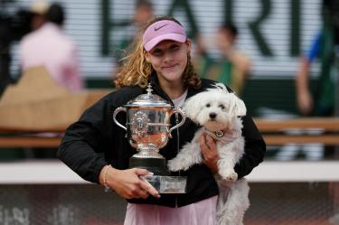 Mirra Andreeva convierte en la jugadora más joven en ser campeona en Roland Garros desde Monica Seles.