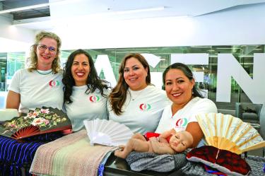 Integrantes del Colectivo Doula durante su visita a Ciudad Imagen.