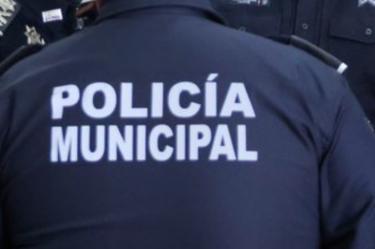 policías