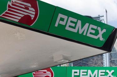 Nueva fuga de hidrocarburos: Pemex reporta derrame de combustóleo en Oaxaca.