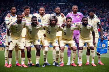 La selección de fútbol de Curazao hizo historia al clasificarse para la Copa del Mundo. A pesar de representar a una isla caribeña con apenas 160.000 habitantes y 444 km