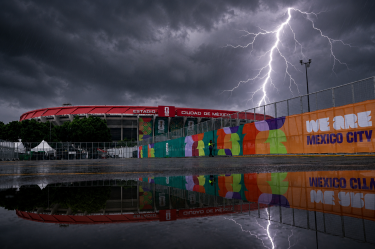 El protocolo de la FIFA no tiene límite de tiempo para esperar el inicio o reanudación de un partido suspendido por tormenta eléctrica.