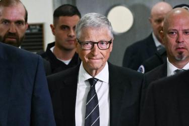 El comité continúa realizando entrevistas a puerta cerrada como parte de su investigación sobre el delincuente sexual convicto Jeffrey Epstein.