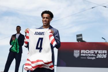 Tyler Adams, con su playera de Estados Unidos.