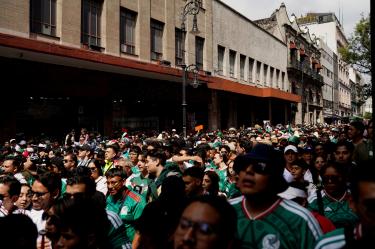 Aficionados hicieron fila desde temprano para ingresar al Zócalo