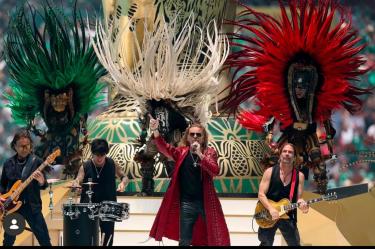 Maná prende en el Estadio Ciudad de México.