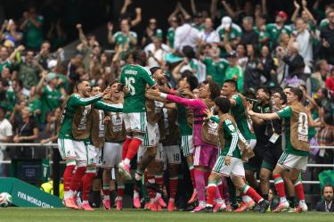 “¡Muchas felicidades a la Selección! Felicidades a todas las mexicanas y los mexicanos”, escribió la presidenta Claudia Sheinbaum en sus redes sociales.