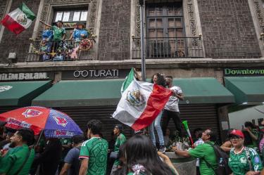 A pesar del aumento de precios, los establecimientos y los puestos en vía pública, lucían al cien por ciento
