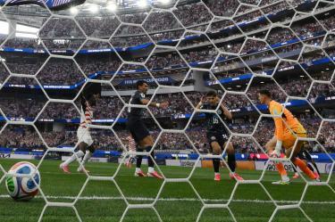 Damián Bobadilla anotó el segundo autogol de Paraguay en la historia de las Copas del Mundo.