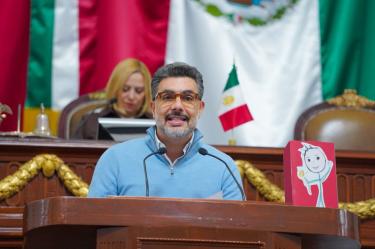 De acuerdo con el líder local del partido, esta actualización garantiza que más automovilistas conserven el beneficio fiscal.
