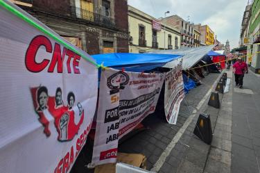 La mandataria señaló que las mesas de diálogo que continuarán serán de carácter tripartita en diversas entidades del país.
