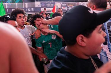Afición de Argentina y Argelia se enfrentaron a golpes en New York