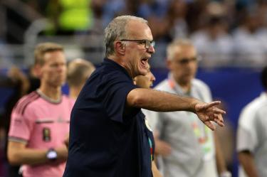 Marcelo Bielsa no quedó satisfecho con la igualada de Uruguay 1-1 con Arabia Saudita.