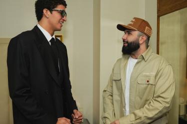 Karim López convivió un rato con el cantante Carin León, antes del Draft de la NBA.