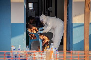 Ensayo clínico con dos tratamientos contra el ébola.
