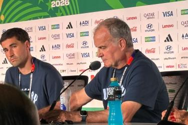 Marcelo Bielsa, DT de Uruguay, lamentó la eliminación en el Mundial 2026 al señalar que su gestión no trascendió para el futbol charrúa.