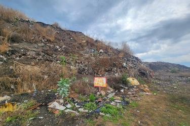 José Manuel Hermosillo Vallarta, abogado del despacho Artículo 27, visitó la zona afectada para inspeccionar el impacto en el sitio Los Tlalteles, en Chalco.
