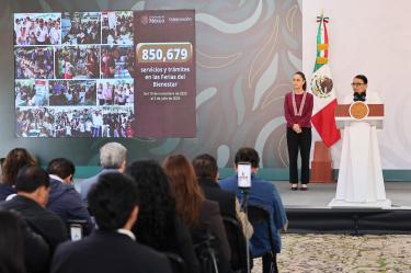 Rosa Icela Rodríguez precisó que en Michoacán se tienen 842 mil 287 becarios, con un presupuesto de cinco mil 700 millones de pesos
