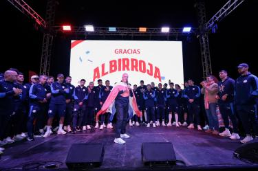 La Selección de Parguay fue bien recibida al regresar a su país