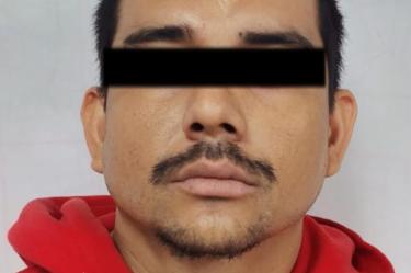 El hombre fue detenido en la avenida Acueducto entre la calle Lomas de Jamaica y Monte Kilimanjaro en la colonia Lomas de los Naranjos, en Juárez.