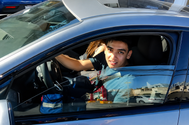 Gilberto Mora fue detenido mientras manejaba en Tijuana por un aficionado que le pidió un saludo.