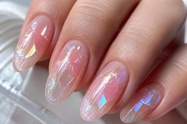 Glass Skin Nails: la manicura coreana efecto cristal para hacer en casa