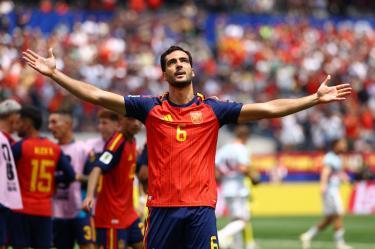 Mikel Merino celebra el gol de la clasificación de España para las Semifinales del Mundial 2026.
