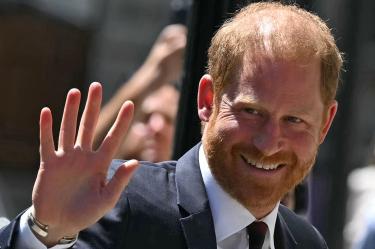 Carlos III recibió al príncipe Enrique y a su familia en Highgrove.