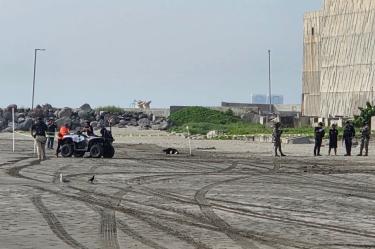 Dos jóvenes de CDMX murieron ahogados en la playa Santa Ana, Boca del Río, tras ingresar al mar fuera del horario permitido.