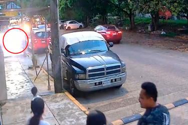 El incidente ocurrió el pasado 10 de julio y fue captado por una cámara de videovigilancia instalada en una vivienda.