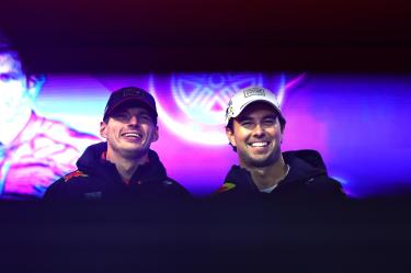 Sergio Pérez reconoció los aprendizajes que tompo de Max Verstappen.