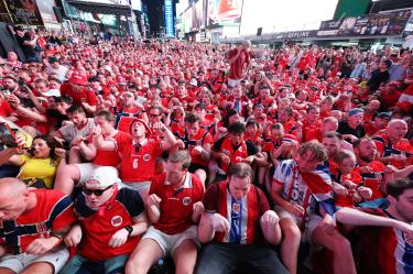 El viking row se convirtió en el fenómeno viral a lo largo de la Copa del Mundo, una forma como los aficionados apoyaban a la Selección de Noruega.