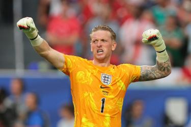 Jordan Pickford confía en que Inglaterra pueda eliminar al campeón Argentina en la Copa del Mundo.