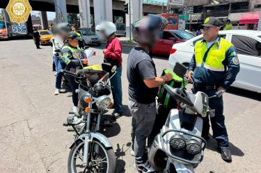El operativo se realizó en la esquina de avenida Tláhuac y el Anillo Periférico Canal de Garay, de la colonia Año de Juárez