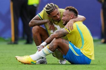 Neymar Jr. ha vivido un verano para el olvido por la lesión que limitó su participación en el Mundial, el quedar eliminados en octavos de final y luego caer en las primeras mesas del World Series Poker de Las Vegas.