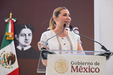 La gobernadora de Baja California, Marina del Pilar, da un mensaje