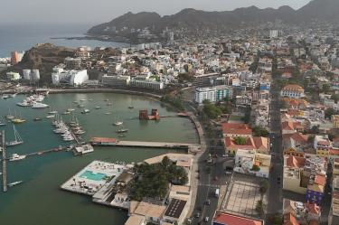 Una vista de la ciudad de San Vicente, capital de Cabo Verde.