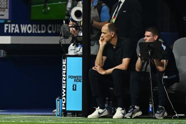 Soccer Football - FIFA World Cup 2026 - Semi Final - England v Argentina - Atlanta Stadium, Atlanta, Georgia, U.S. - July 15, 2026 England manager Thomas Tuchel looks dejected REUTERS/Dylan Martinez