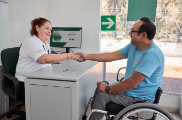 Sólo la Pensión Adultos Mayores y la Pensión Mujeres Bienestar beneficia a un total de 16 millones 571 mil 522 personas.