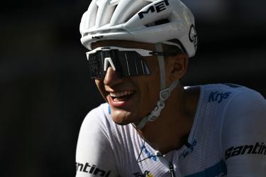 Isaac del Toro resiste en el Top 10 del Tour de Francia tras caída múltiple